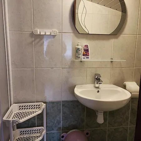 Quarto em Acomodações Particulares - *