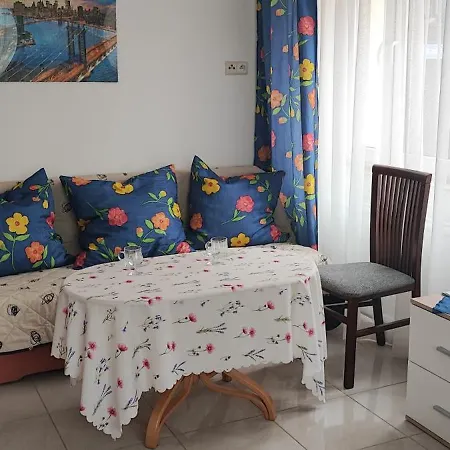 - Quarto em Acomodações Particulares